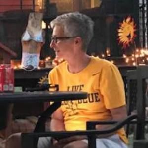 Meet your Posher, Dee